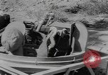 Standbild American Gunners Guadalcanal Salomonen, 1943, aus Sekunde 12 historischem Filmmaterial Videoclip 65675076650