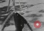 Standbild American Gunners Guadalcanal Salomonen, 1943, aus Sekunde 25 historischem Filmmaterial Videoclip 65675076650