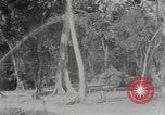 Standbild American Gunners Guadalcanal Salomonen, 1943, aus Sekunde 27 historischem Filmmaterial Videoclip 65675076650
