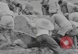 Standbild chinesische Arbeitskräfte China, 1943, aus Sekunde 16 historischem Filmmaterial Videoclip 65675076651