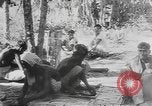 Standbild Bambus Container Birma, 1943, aus Sekunde 18 historischem Filmmaterial Videoclip 65675076652