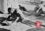 Standbild Bambus Container Birma, 1943, aus Sekunde 26 historischem Filmmaterial Videoclip 65675076652