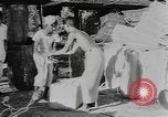 Standbild Bambus Container Birma, 1943, aus Sekunde 38 historischem Filmmaterial Videoclip 65675076652