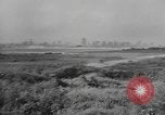 Standbild Bambus Container Birma, 1943, aus Sekunde 56 historischem Filmmaterial Videoclip 65675076652