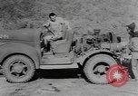Standbild tug Fahrzeug Indien, 1943, aus Sekunde 28 historischem Filmmaterial Videoclip 65675076653