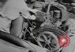 Standbild tug Fahrzeug Indien, 1943, aus Sekunde 33 historischem Filmmaterial Videoclip 65675076653