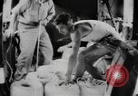 Standbild Schiff retten Indien, 1943, aus Sekunde 62 historischem Filmmaterial Videoclip 65675076654