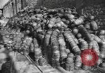 Image activités de remise en état théâtre européen, 1945, de la seconde 4 séquences d'archives historiques vidéo 65675076669