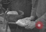 Standbild Mess Kit Reklamation Aktivitäten Zweiten Weltkrieg Europäische Theater, 1945, aus Sekunde 3 historischem Filmmaterial Videoclip 65675076670