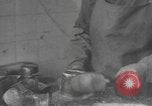 Standbild Mess Kit Reklamation Aktivitäten Zweiten Weltkrieg Europäische Theater, 1945, aus Sekunde 13 historischem Filmmaterial Videoclip 65675076670