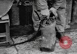 Standbild Mess Kit Reklamation Aktivitäten Zweiten Weltkrieg Europäische Theater, 1945, aus Sekunde 20 historischem Filmmaterial Videoclip 65675076670