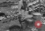 Standbild Mess Kit Reklamation Aktivitäten Zweiten Weltkrieg Europäische Theater, 1945, aus Sekunde 32 historischem Filmmaterial Videoclip 65675076670