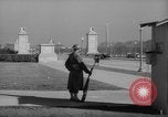 Standbild USA Guard Arlington Virginia USA, 1942, aus Sekunde 36 historischem Filmmaterial Videoclip 65675076677