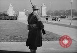 Standbild USA Guard Arlington Virginia USA, 1942, aus Sekunde 54 historischem Filmmaterial Videoclip 65675076677