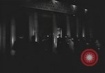 Standbild American Theatre Wing Stage Door Canteen in Washington DC Washington DC USA, 1943, aus Sekunde 3 historischem Filmmaterial Videoclip 65675076688