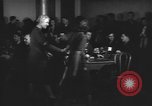 Standbild American Theatre Wing Stage Door Canteen in Washington DC Washington DC USA, 1943, aus Sekunde 12 historischem Filmmaterial Videoclip 65675076688