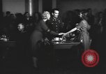 Standbild American Theatre Wing Stage Door Canteen in Washington DC Washington DC USA, 1943, aus Sekunde 14 historischem Filmmaterial Videoclip 65675076688