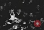 Standbild American Theatre Wing Stage Door Canteen in Washington DC Washington DC USA, 1943, aus Sekunde 36 historischem Filmmaterial Videoclip 65675076688