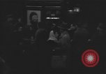 Standbild American Theatre Wing Stage Door Canteen in Washington DC Washington DC USA, 1943, aus Sekunde 46 historischem Filmmaterial Videoclip 65675076688