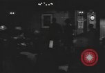 Standbild American Theatre Wing Stage Door Canteen in Washington DC Washington DC USA, 1943, aus Sekunde 56 historischem Filmmaterial Videoclip 65675076688