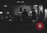 Standbild American Theatre Wing Stage Door Canteen in Washington DC Washington DC USA, 1943, aus Sekunde 57 historischem Filmmaterial Videoclip 65675076688