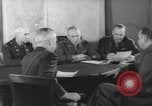 Standbild United States Army officers Washington DC USA, 1942, aus Sekunde 12 historischem Filmmaterial Videoclip 65675076695