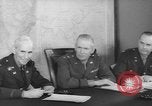 Standbild United States Army officers Washington DC USA, 1942, aus Sekunde 55 historischem Filmmaterial Videoclip 65675076695