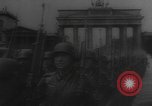 Image Otto Ernst Remer reviews les soldats allemands Berlin Allemagne, 1944, de la seconde 25 séquences d'archives historiques vidéo 65675076701