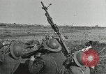 Standbild US-Truppen Feuer Anti Aircraft guns Frankreich, 1918, aus Sekunde 16 historischem Filmmaterial Videoclip 65675076715
