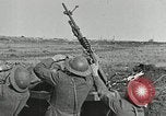 Standbild US-Truppen Feuer Anti Aircraft guns Frankreich, 1918, aus Sekunde 22 historischem Filmmaterial Videoclip 65675076715