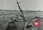 Standbild US-Truppen Feuer Anti Aircraft guns Frankreich, 1918, aus Sekunde 26 historischem Filmmaterial Videoclip 65675076715