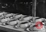 Standbild Geschirrspülen bei Ersten Weltkrieg Trainingslager United States USA, 1918, aus Sekunde 18 historischem Filmmaterial Videoclip 65675076733