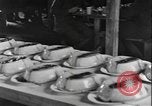 Standbild Geschirrspülen bei Ersten Weltkrieg Trainingslager United States USA, 1918, aus Sekunde 20 historischem Filmmaterial Videoclip 65675076733