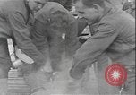 Standbild Geschirrspülen bei Ersten Weltkrieg Trainingslager United States USA, 1918, aus Sekunde 38 historischem Filmmaterial Videoclip 65675076733
