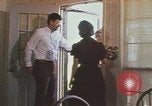 Immagine di Famiglia creazione di tornado piano di sicurezza United States USA, 1979, secondo 16 filmato di repertorio 65675076794