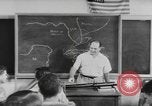 Standbild Hurrikan Warnung Service Miami Florida USA, 1947, aus Sekunde 8 historischem Filmmaterial Videoclip 65675076806
