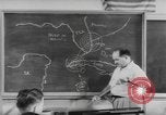 Standbild Hurrikan Warnung Service Miami Florida USA, 1947, aus Sekunde 11 historischem Filmmaterial Videoclip 65675076806