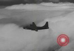 Standbild Hurrikan Warnung Service United States USA, 1947, aus Sekunde 26 historischem Filmmaterial Videoclip 65675076807