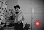 Standbild Evakuierungsübungen California United States USA, 1956, aus Sekunde 13 historischem Filmmaterial Videoclip 65675076816