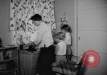 Standbild Evakuierungsübungen California United States USA, 1956, aus Sekunde 16 historischem Filmmaterial Videoclip 65675076816