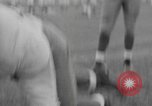Standbild Fußball-Praxis Colorado United States USA, 1956, aus Sekunde 23 historischem Filmmaterial Videoclip 65675076819