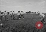 Standbild Fußball-Praxis Colorado United States USA, 1956, aus Sekunde 33 historischem Filmmaterial Videoclip 65675076819