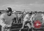 Standbild Fußball-Praxis Colorado United States USA, 1956, aus Sekunde 43 historischem Filmmaterial Videoclip 65675076819