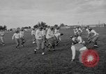 Standbild Fußball-Praxis Colorado United States USA, 1956, aus Sekunde 45 historischem Filmmaterial Videoclip 65675076819