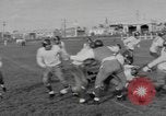 Standbild Fußball-Praxis Colorado United States USA, 1956, aus Sekunde 51 historischem Filmmaterial Videoclip 65675076819