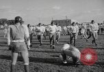 Standbild Fußball-Praxis Colorado United States USA, 1956, aus Sekunde 62 historischem Filmmaterial Videoclip 65675076819