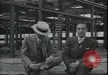 Standbild Ford Willow Run Flugzeuge Anlage Willow Run Michigan USA, 1945, aus Sekunde 3 historischem Filmmaterial Videoclip 65675076822
