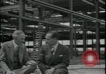 Standbild Ford Willow Run Flugzeuge Anlage Willow Run Michigan USA, 1945, aus Sekunde 16 historischem Filmmaterial Videoclip 65675076822