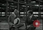Standbild Ford Willow Run Flugzeuge Anlage Willow Run Michigan USA, 1945, aus Sekunde 20 historischem Filmmaterial Videoclip 65675076822
