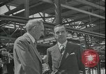 Standbild Ford Willow Run Flugzeuge Anlage Willow Run Michigan USA, 1945, aus Sekunde 27 historischem Filmmaterial Videoclip 65675076822
